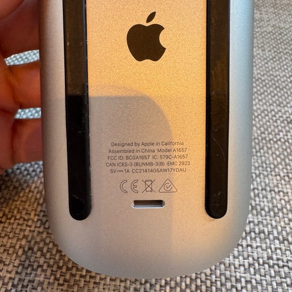 Apple Magic Mouse 2 - Picture 3 of 4